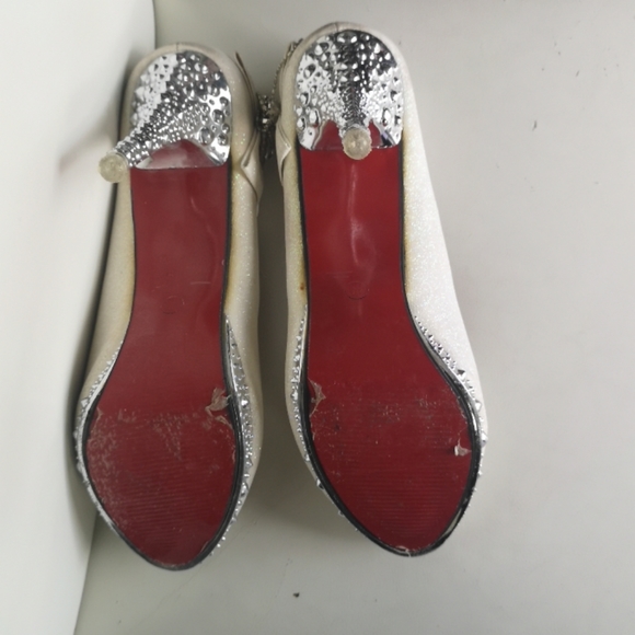 Amazing Shoes - Picture 6 of 12